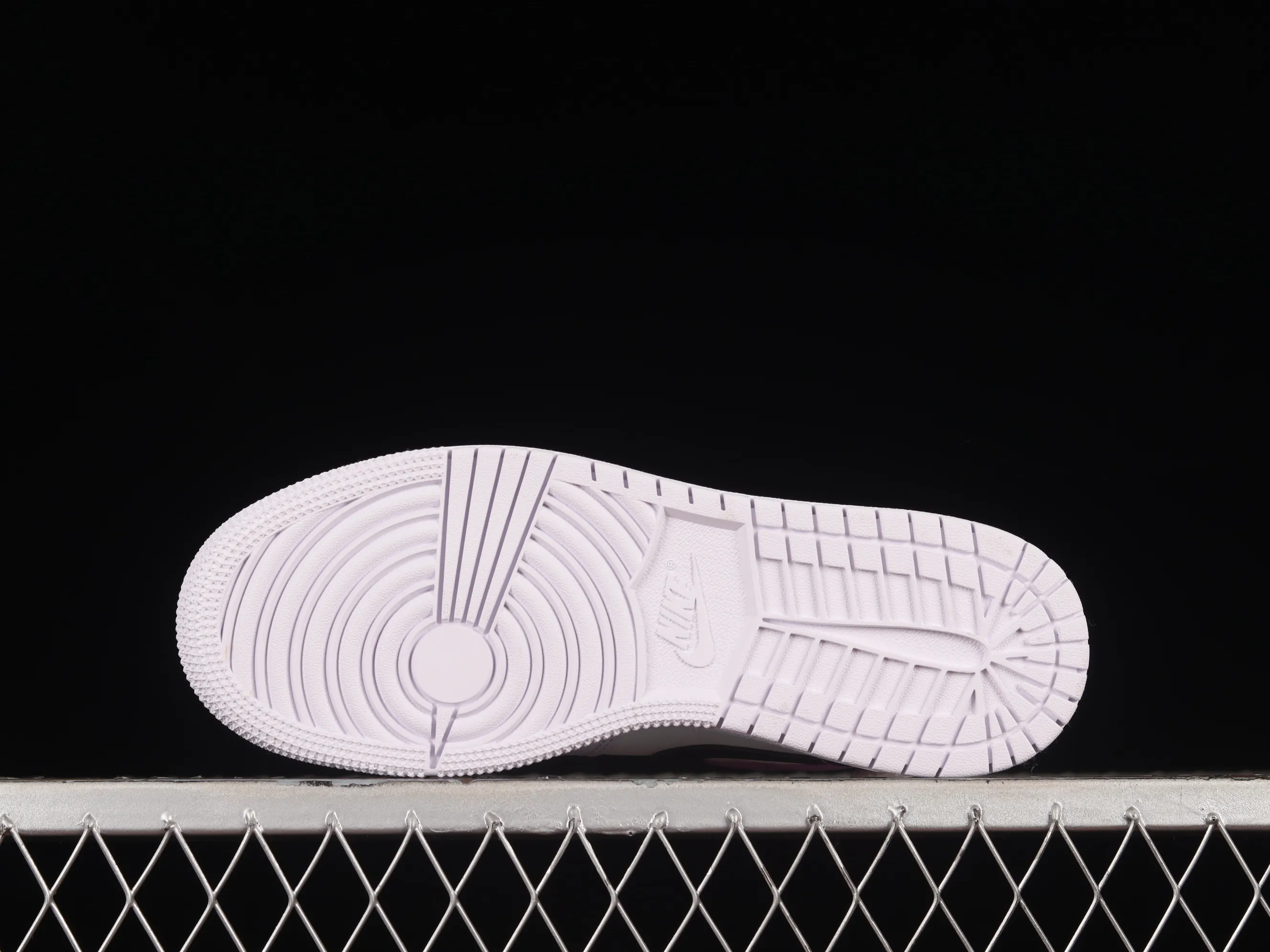 All categories Air Jordan Jordan series basketball shoes Air Jordan 1 Mid G version pure original Air Jordan 1 Mid GS AJ1 Joe 1 gradient grape purple mid-top basketball shoes DQ8423-501